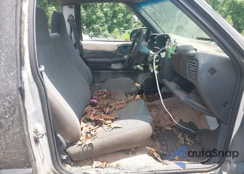 2000 Chevrolet S Truck S10 z USA, uszkodzony, nr VIN 1GCCS1456YK204305